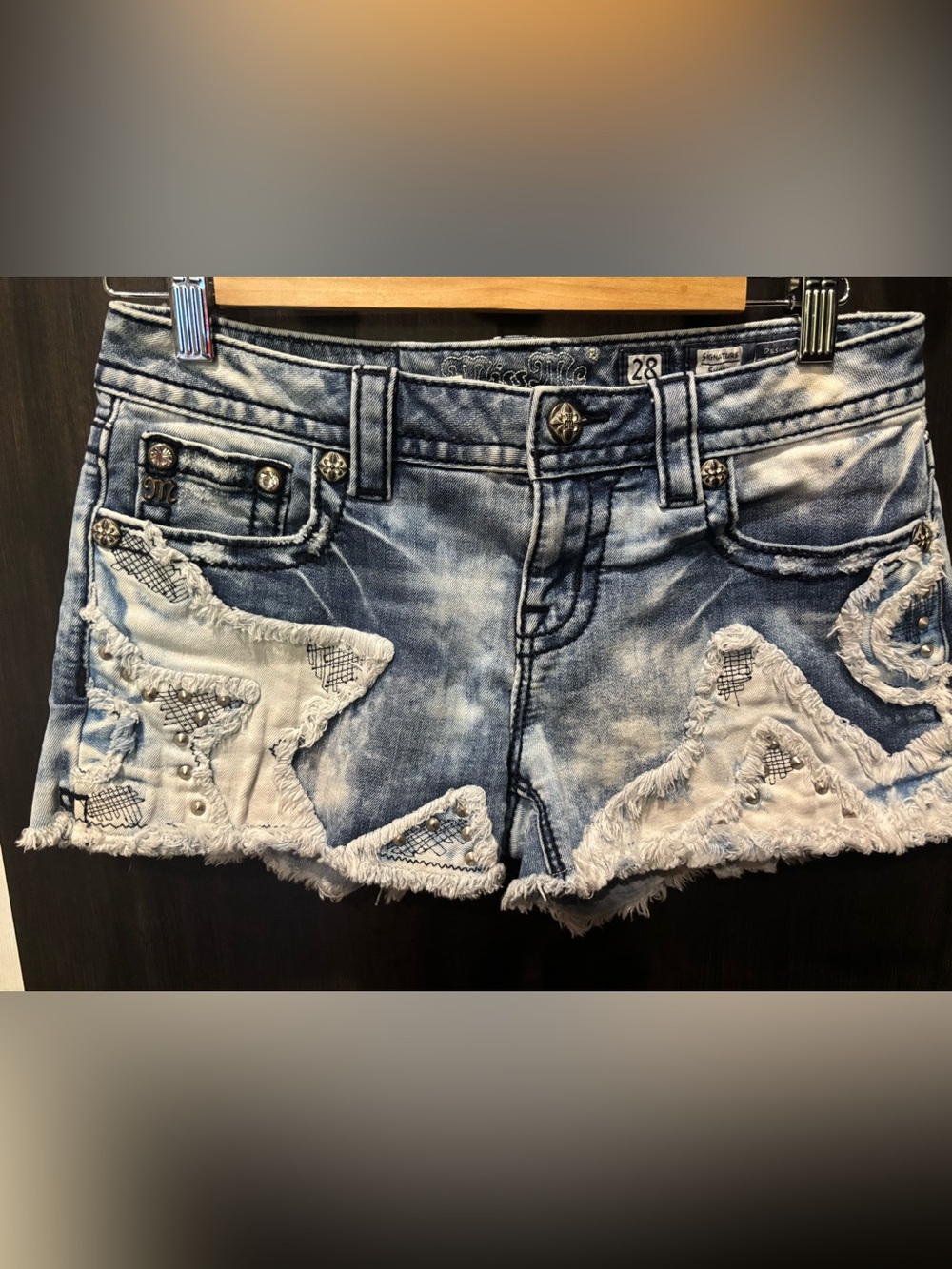 Miss Me Light Blue Distressed Star Appliqué Jean Shorts size 28